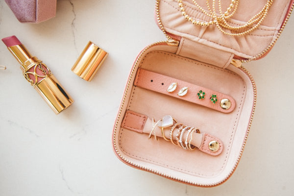 Graduation Gift Guide: A Momentous Occasion Deserves Something Special