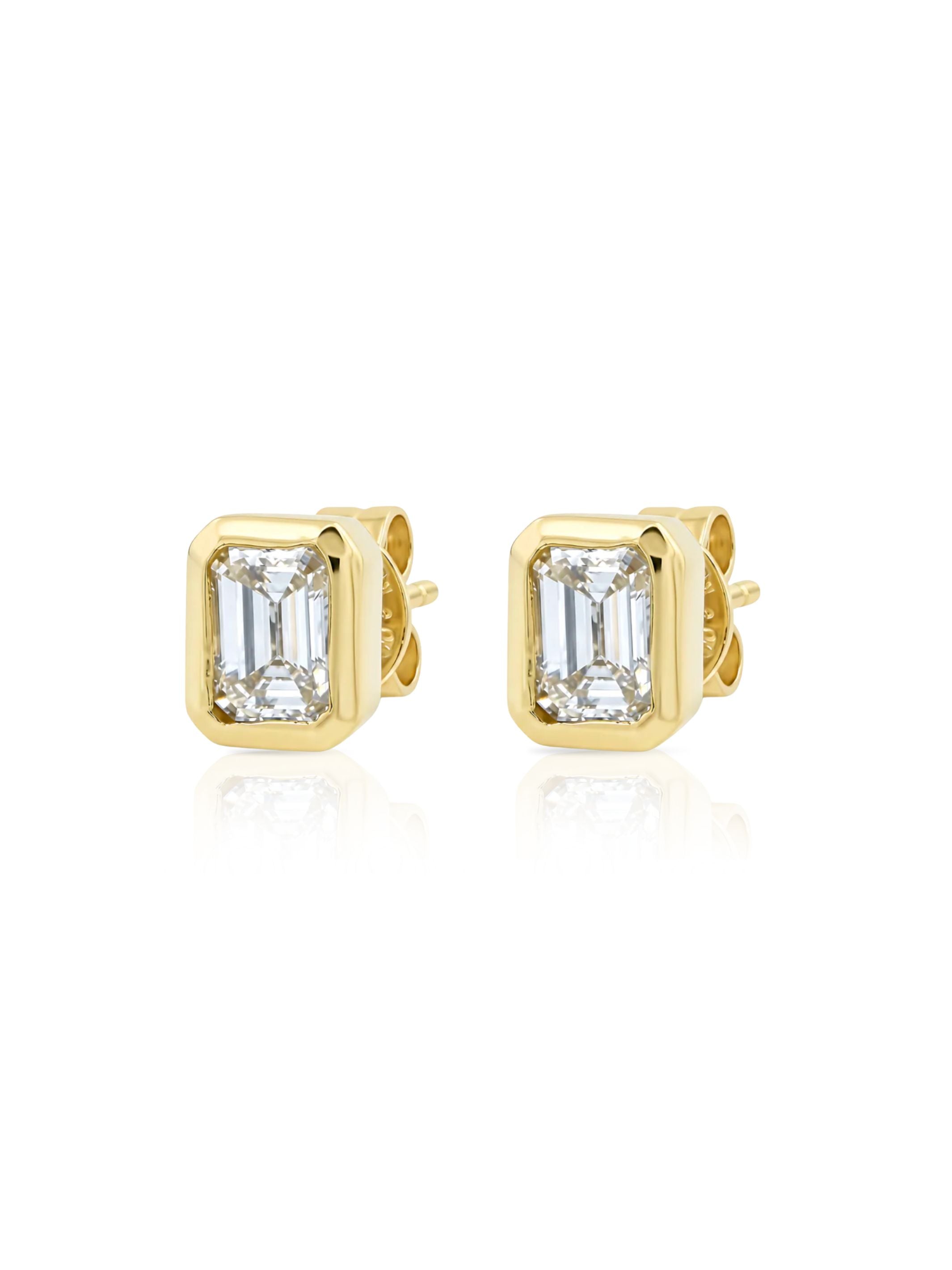Beck Bezel Emerald Diamond Stud Earring 14K