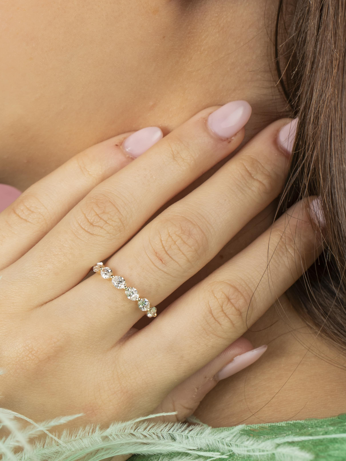 Floating Oval Diamond Band 14K