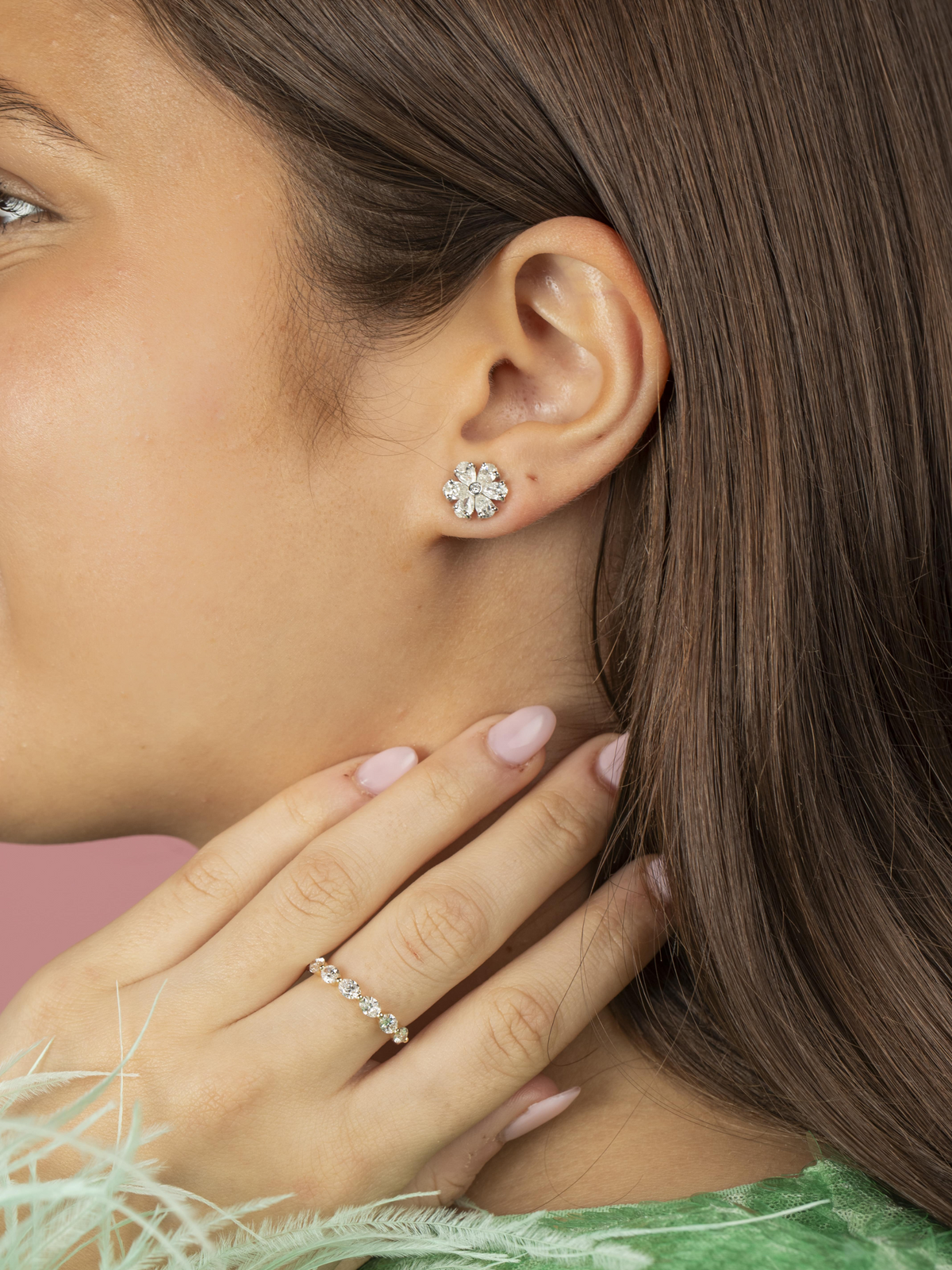 Oval Single Prong Band (1.10 ct. tw.) 14K