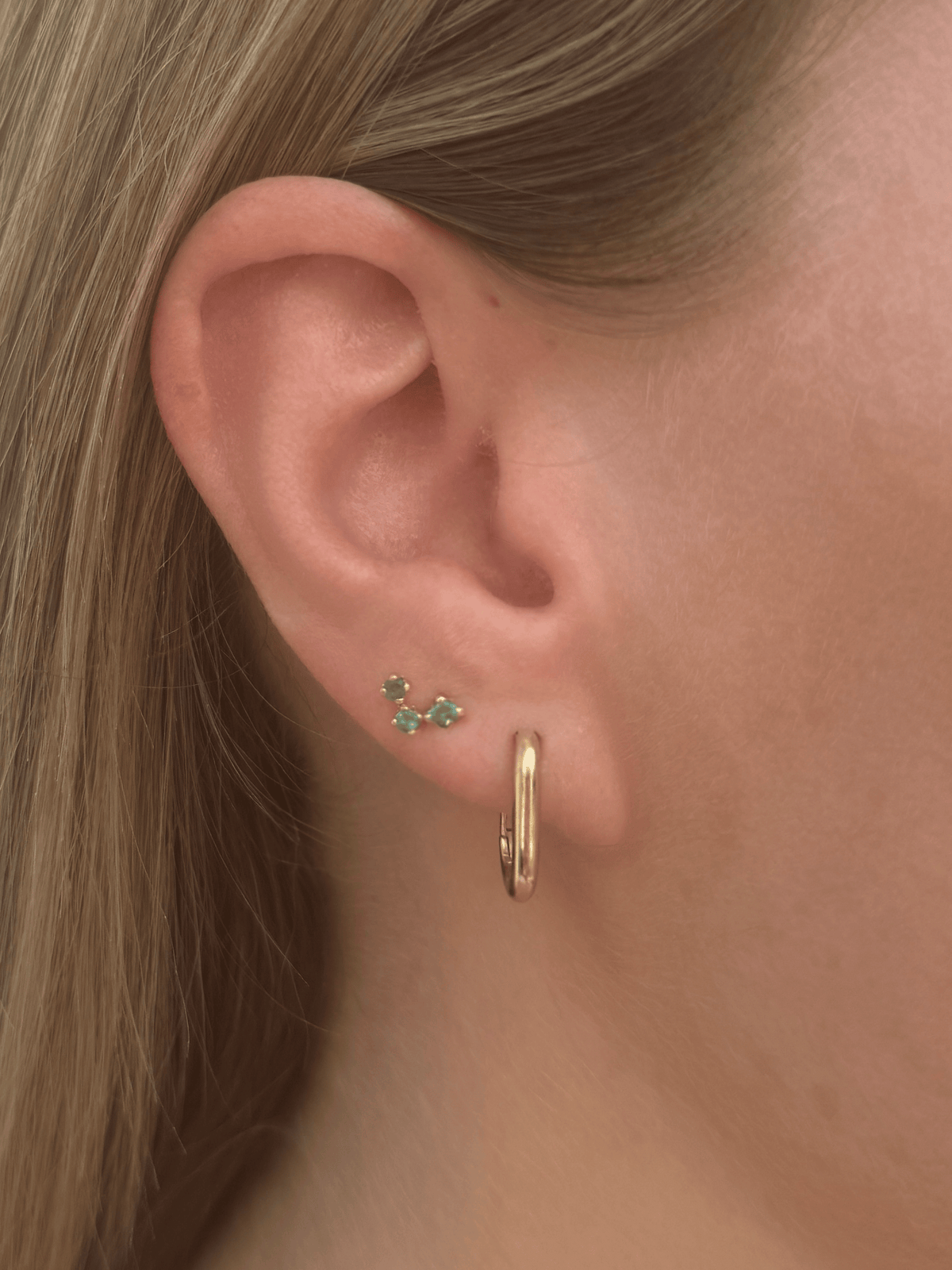 Curved Trio Stud 14K