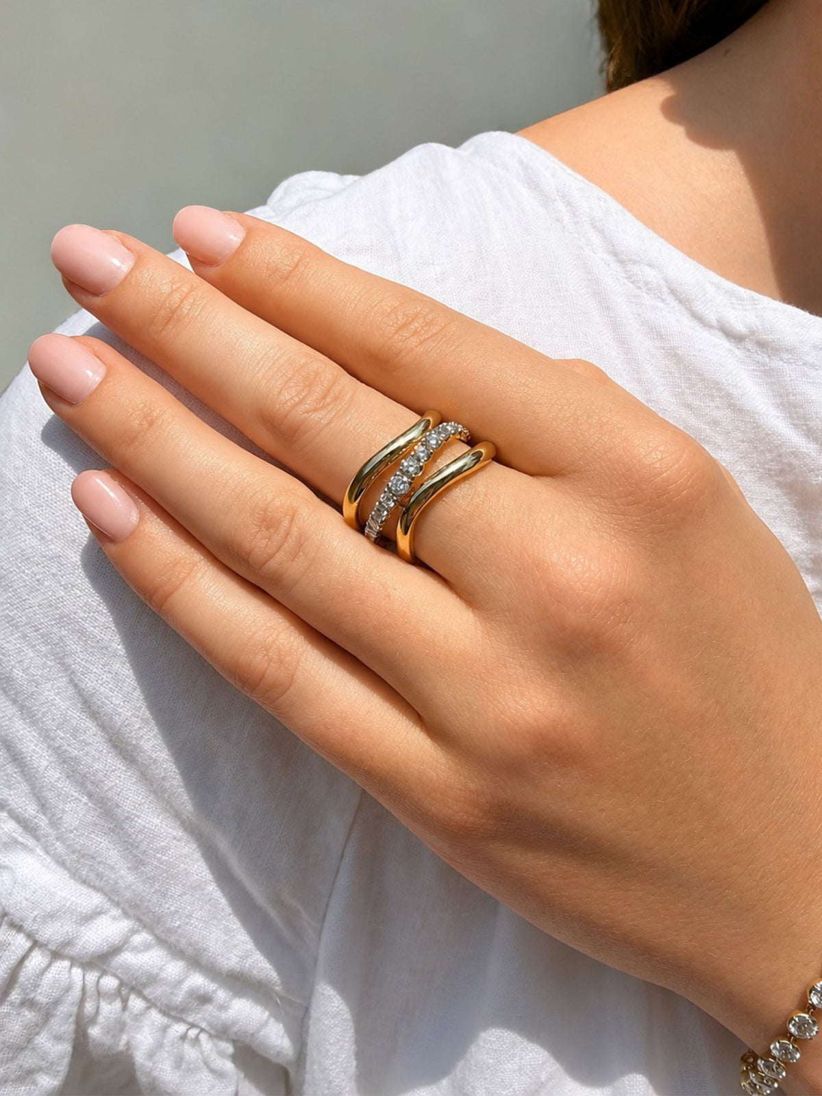 Winnie Wave Diamond Ring 14K
