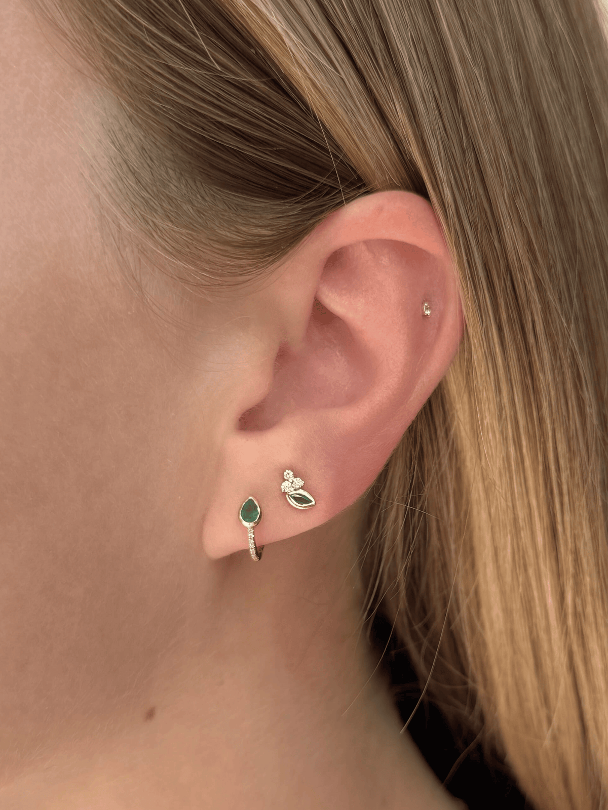 Cleo Cluster Stud Earrings - Emerald 14K