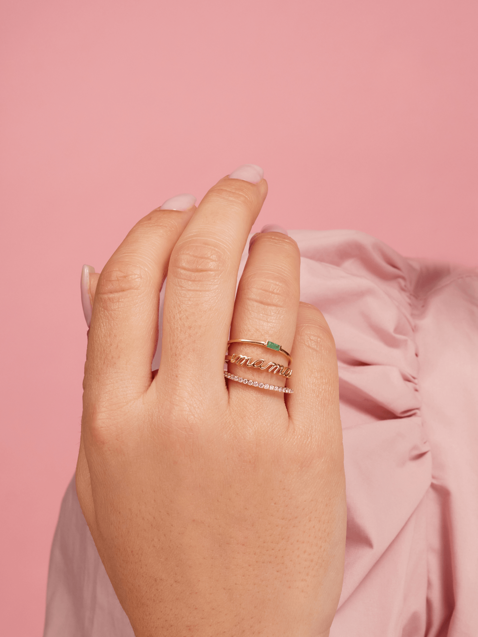 11 Meanings of Pinky Ring That You Might be Interested | Pinky rings for  women, Signet rings women, Pinky signet ring